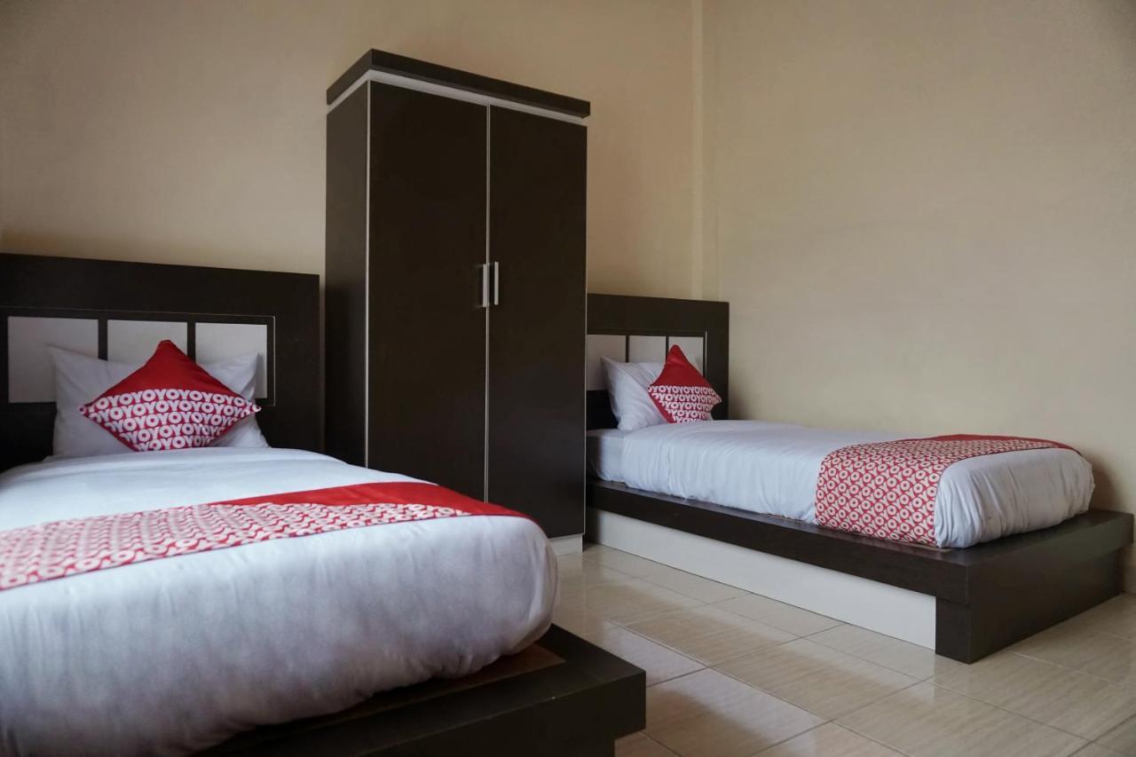 Oyo 1394 Rumaisa Homestay Syariah Pekanbaru Extérieur photo