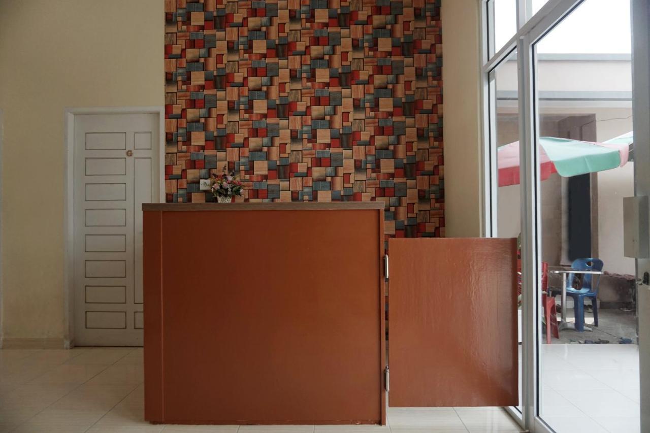 Oyo 1394 Rumaisa Homestay Syariah Pekanbaru Extérieur photo