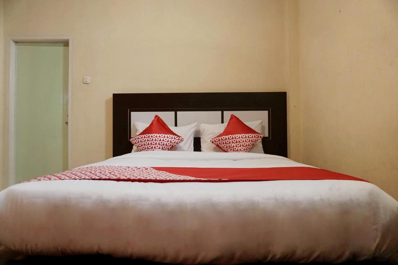 Oyo 1394 Rumaisa Homestay Syariah Pekanbaru Extérieur photo